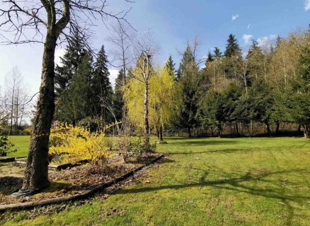 Beautiful 3-Bedroom Suite On 1 Acre Maple Ridge Exterior foto